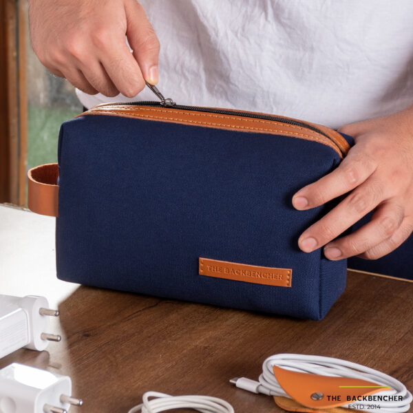 OXFORD MULTI UTILITY DOPP KIT