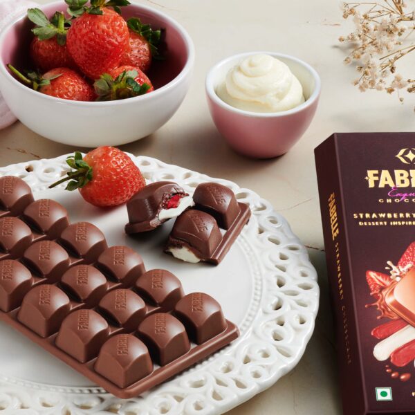 Strawberry Cheesecake Bar - Centre filled Milk Chocolate